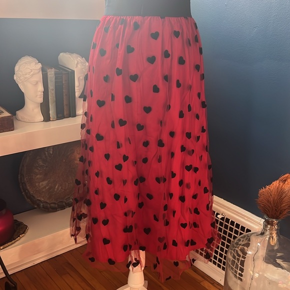 Boutique Black Dead Heart Tulle Skirt SMALL-MEDIUM - Picture 3 of 4